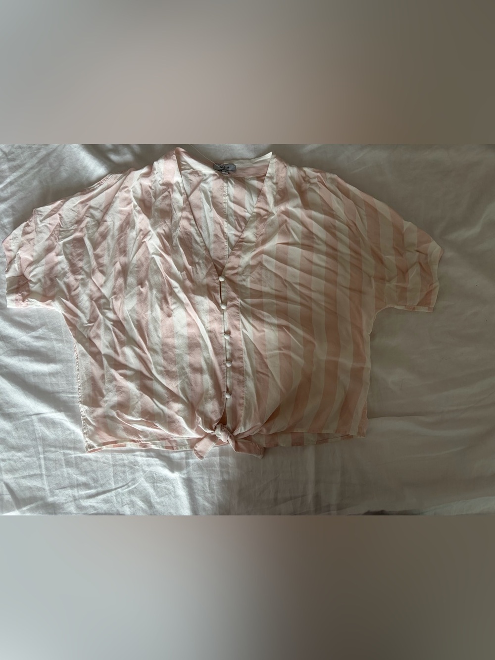 Rails Tie-Front Button Top